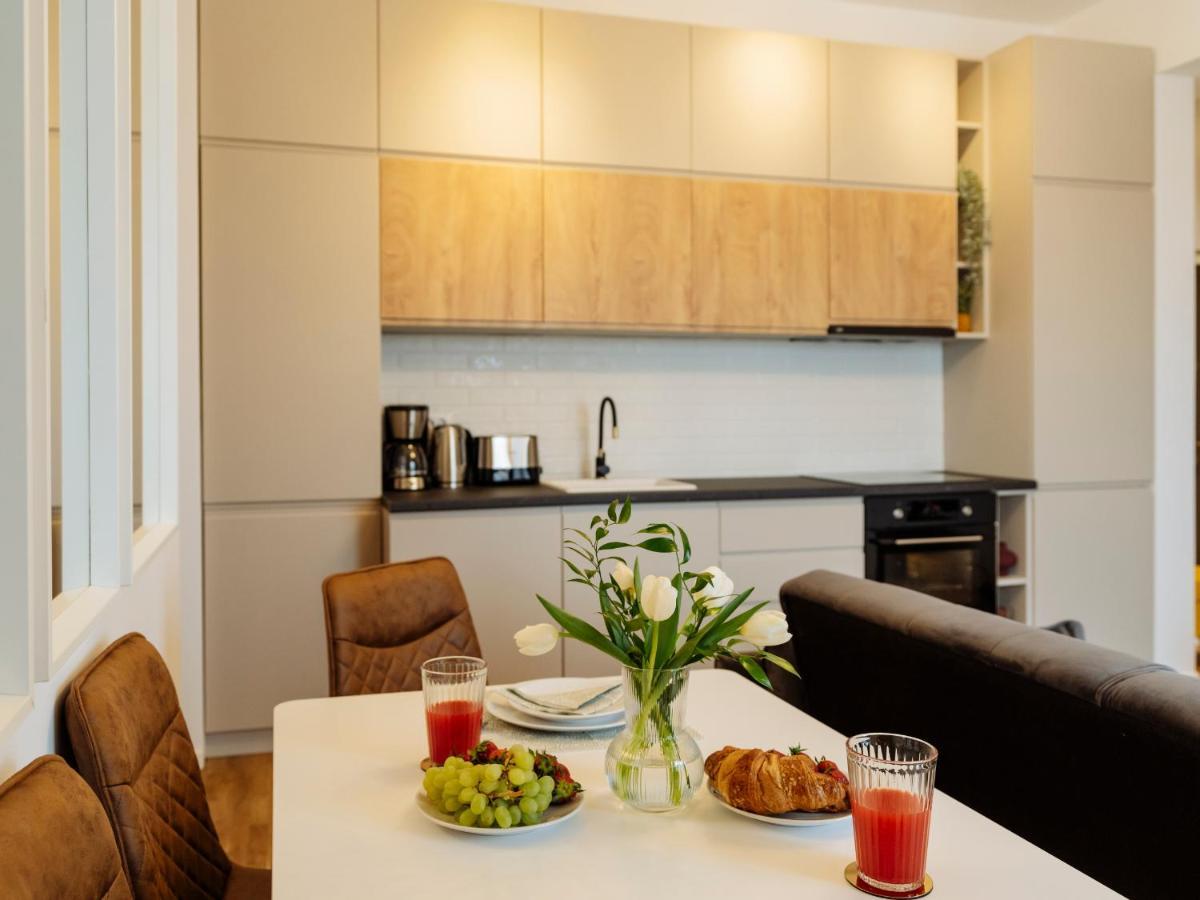 Sunny 2Br Flat - Top Location - Amazing Balcony Бухарест Экстерьер фото