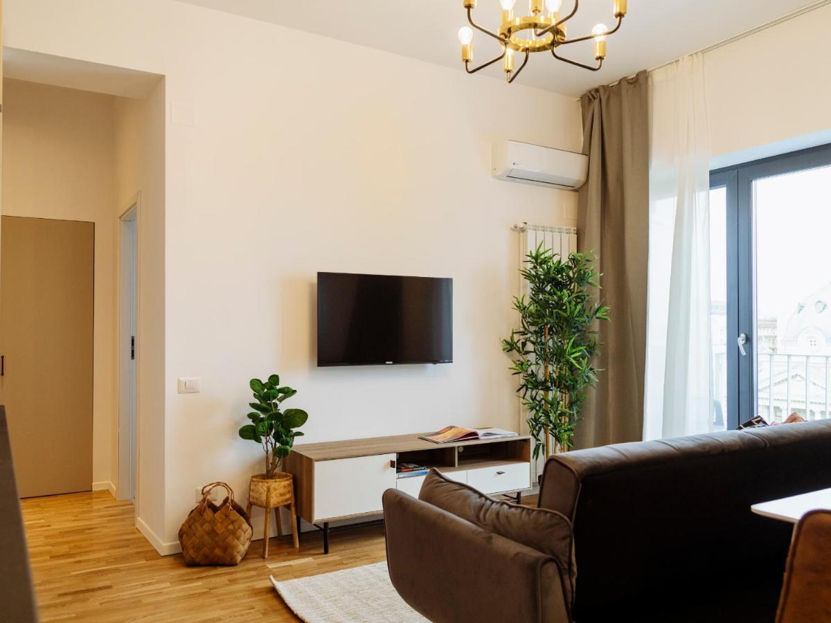 Sunny 2Br Flat - Top Location - Amazing Balcony Бухарест Экстерьер фото
