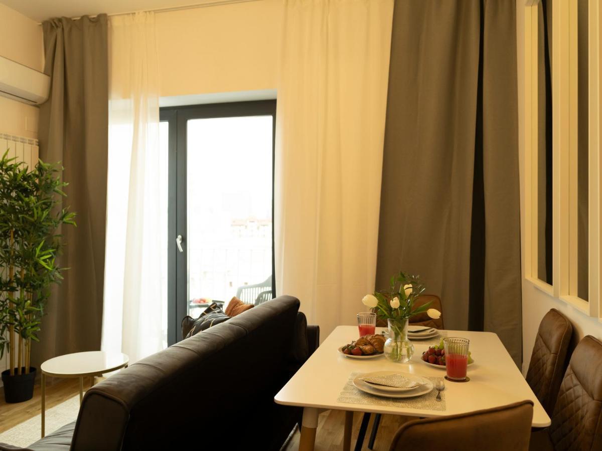 Sunny 2Br Flat - Top Location - Amazing Balcony Бухарест Экстерьер фото