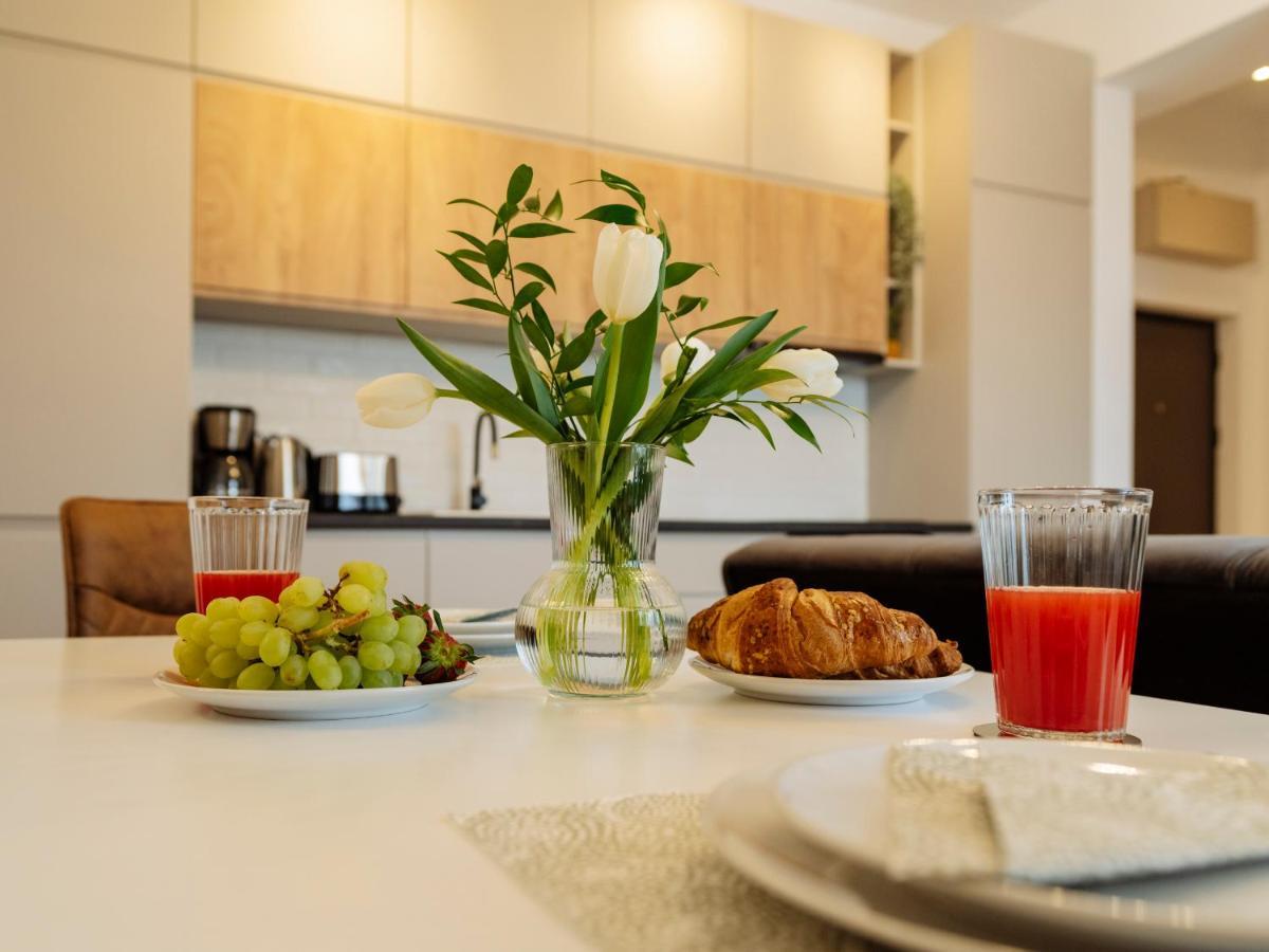 Sunny 2Br Flat - Top Location - Amazing Balcony Бухарест Экстерьер фото